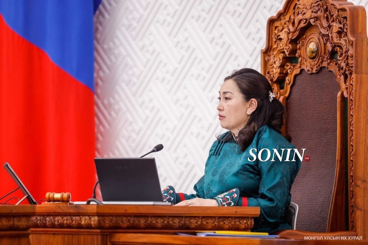 Х.Булгантуяа улс төрөөс бүрмөсөн гарна