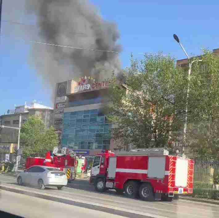 Гал түймрийг унтраахаар ажиллаж байна