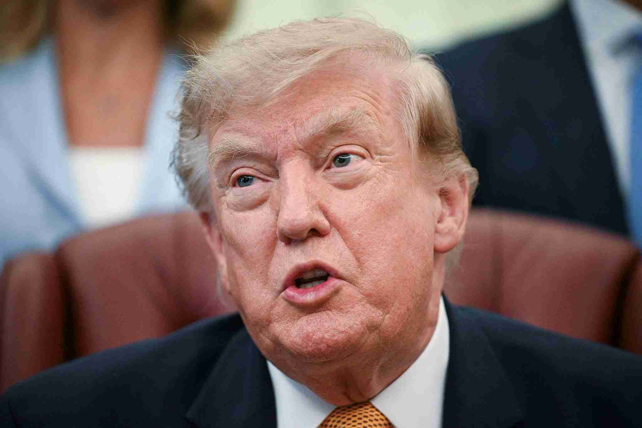 Д.Трамп: Ирантай хийх хэлэлцээ үргэлжилж байна