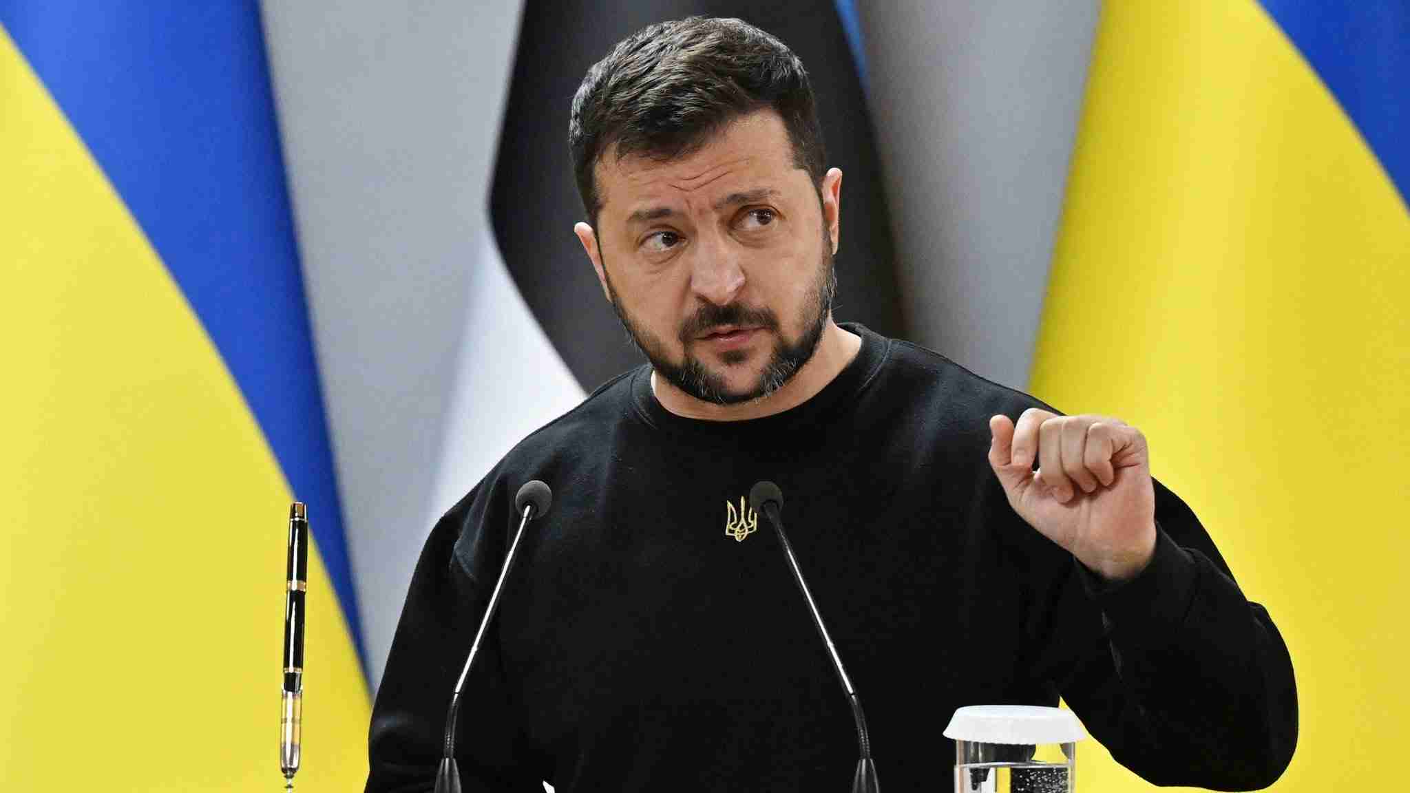 Украин Оросын газрын тос боловсруулах үйлдвэрүүд болон Хар тэнгисийн хөлөг онгоцнуудад цохилт өгчээ