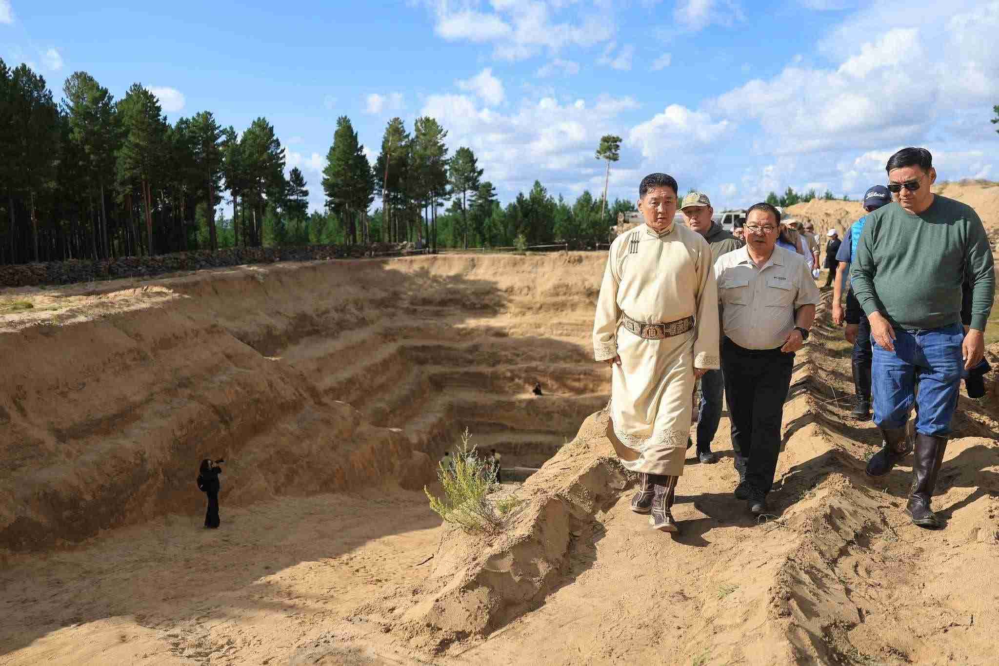 Хүннүгийн язгууртны хамгийн том булшны малтлага үргэлжилж байна
