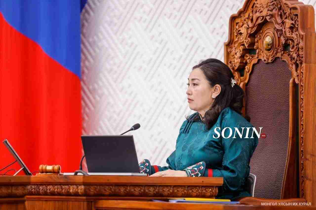 Х.Булгантуяа улс төрөөс бүрмөсөн гарна